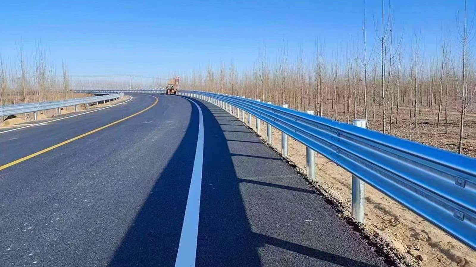 道路劃線.jpg 道路劃線.jpg